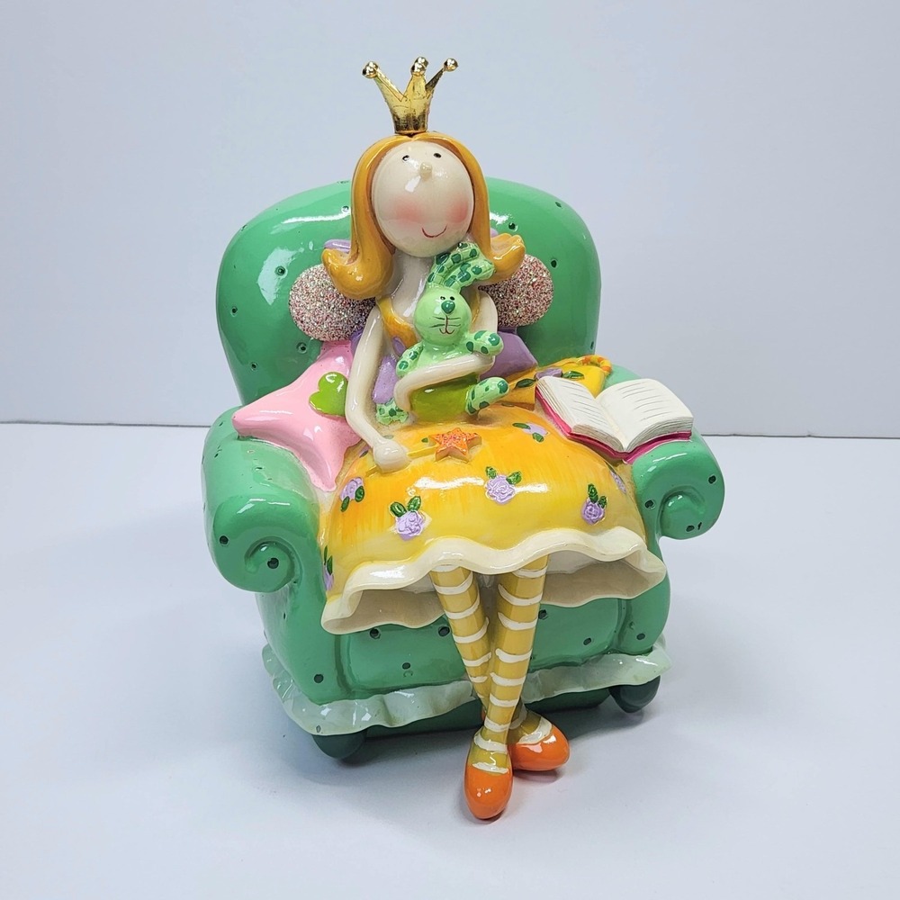 Kingmax Ceramic Princess Fairy On Green Yellow Chair Coin Bank Teddy Bear 2010